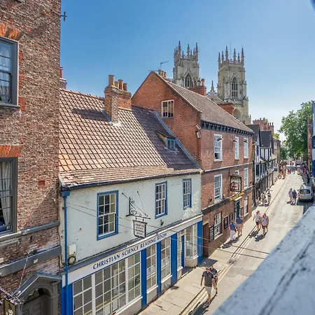 Number One High Petergate - With Free Parking